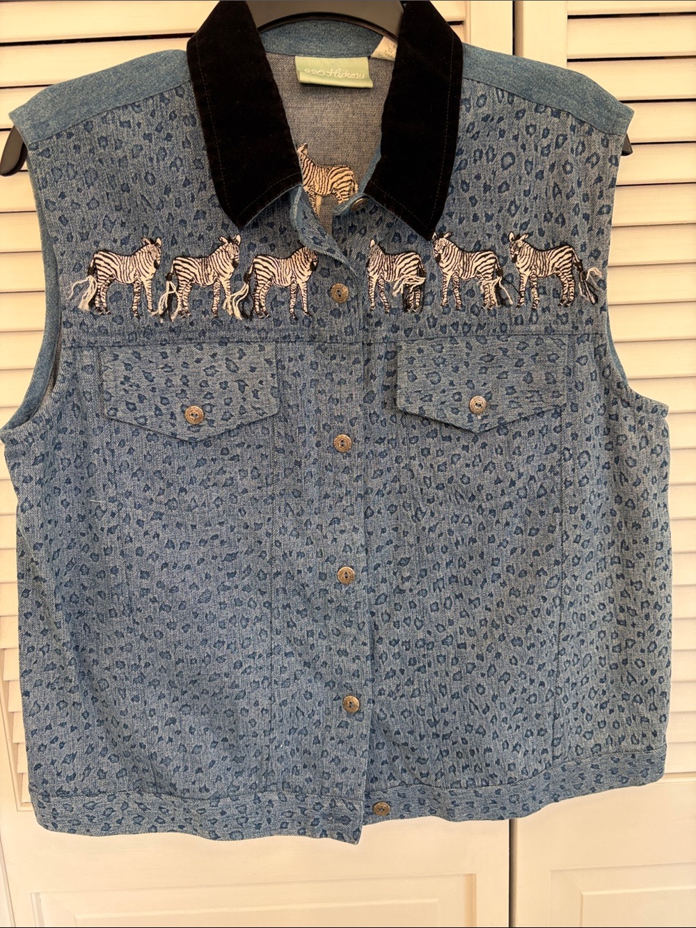 Vintage 220 Hickory Women's Vest Med 100% Cotton Embroidered Animal Faux Pockets